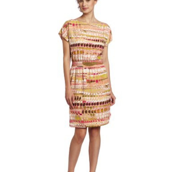 Eliza J Dresses & Skirts - $10 SALE- Eliza J Multi-Dress Color Cinch Dress